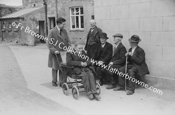 NOVICES ON HOSPITAL EXPERIMENT IN MOUNTMELLICK (BROS MURRAY & GRANT)